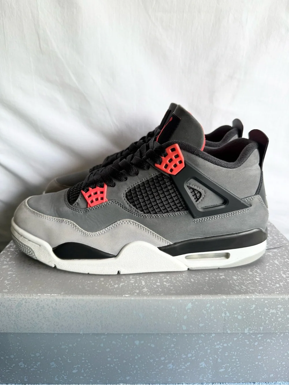 Jordan authentic retro